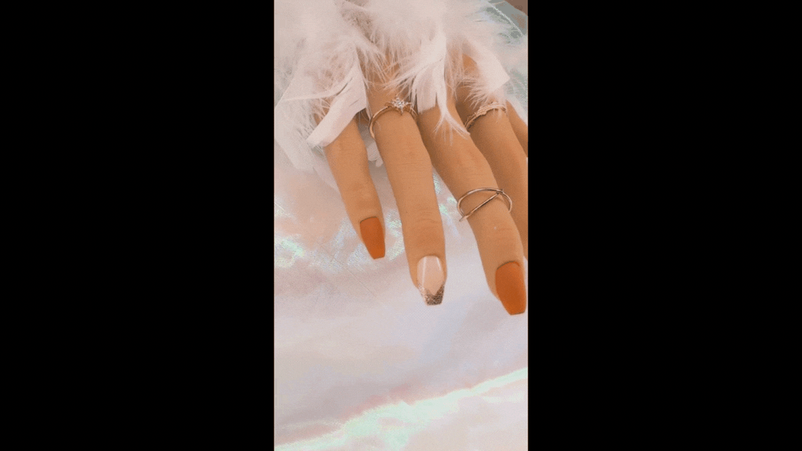 Press on nails terracotta