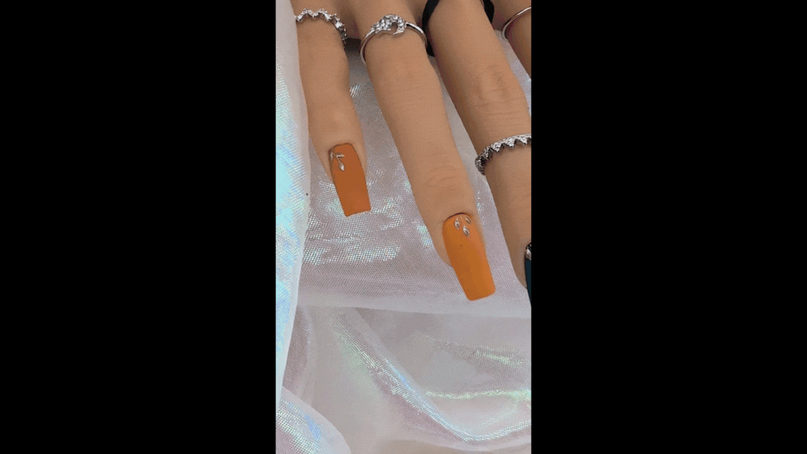 press on nails autumn gleam.gif