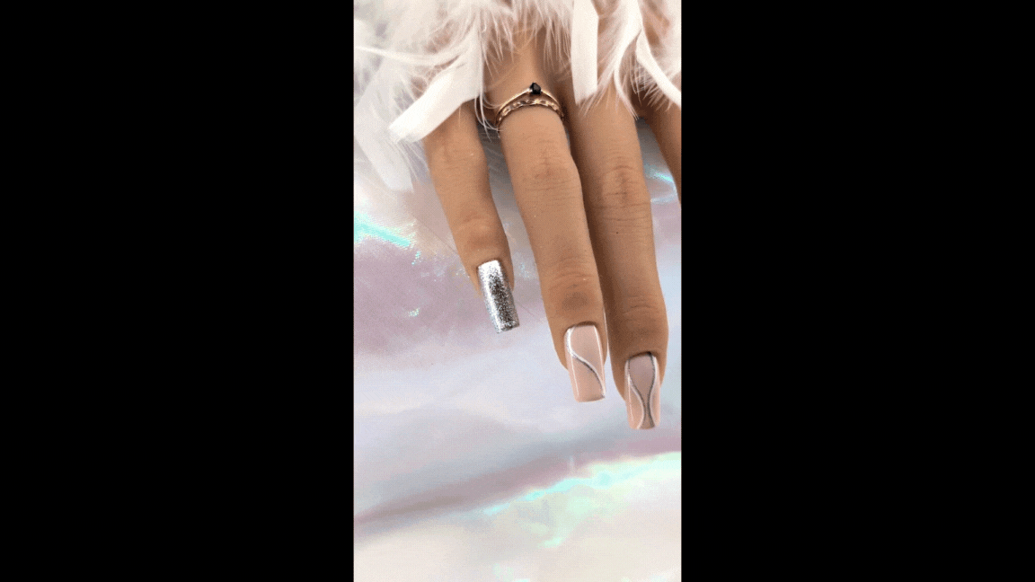 Press on nails je le veux!