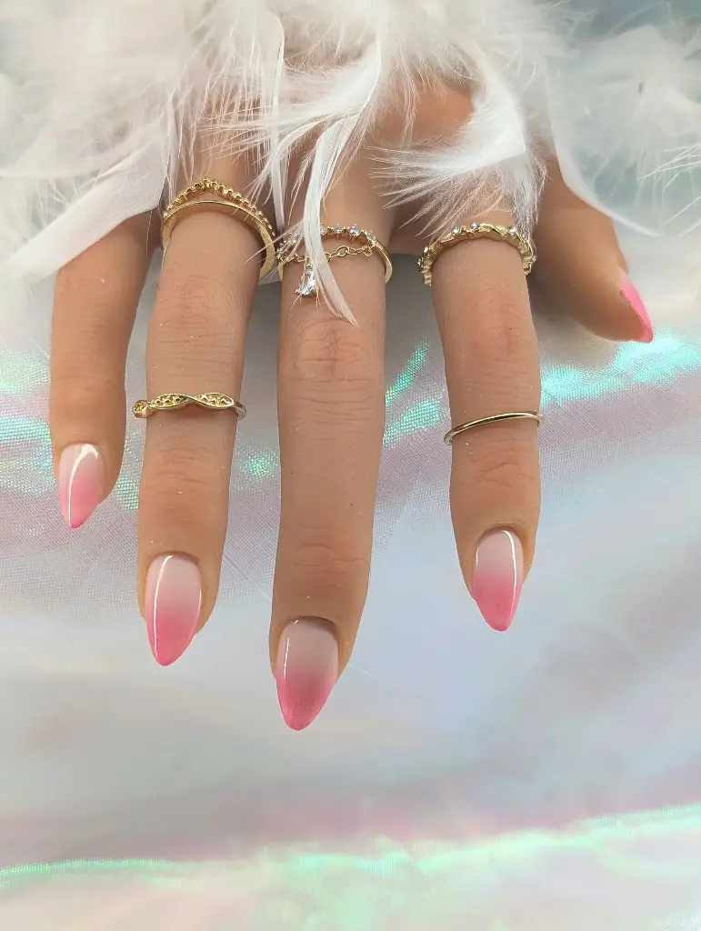 Press on nails Elodie