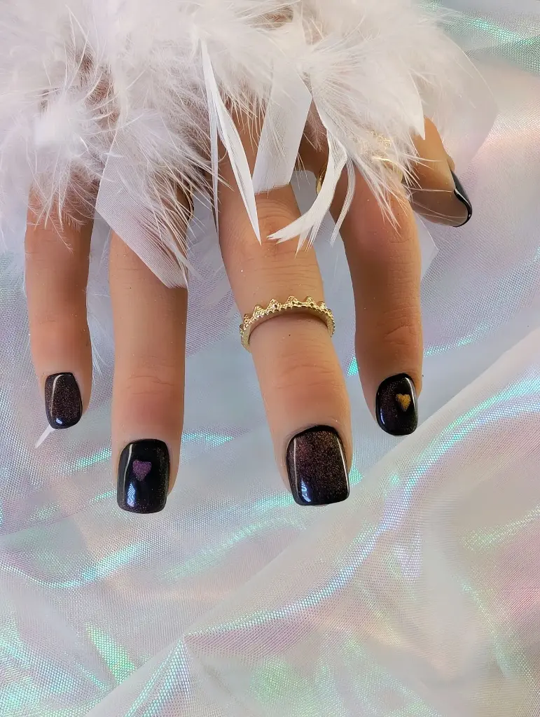 Press on nails magic heart