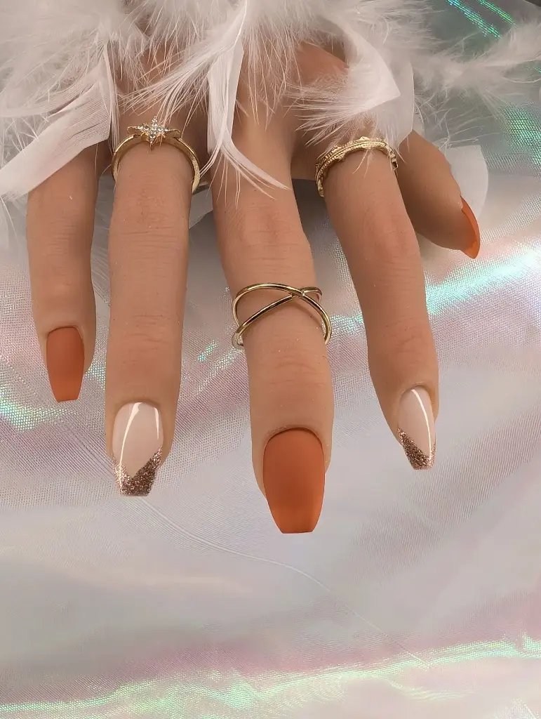 Press on nails terracotta