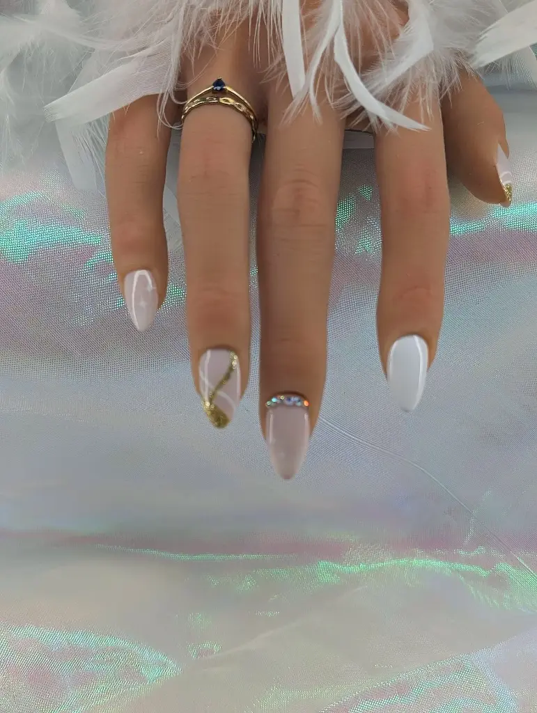 Press on nails Stella