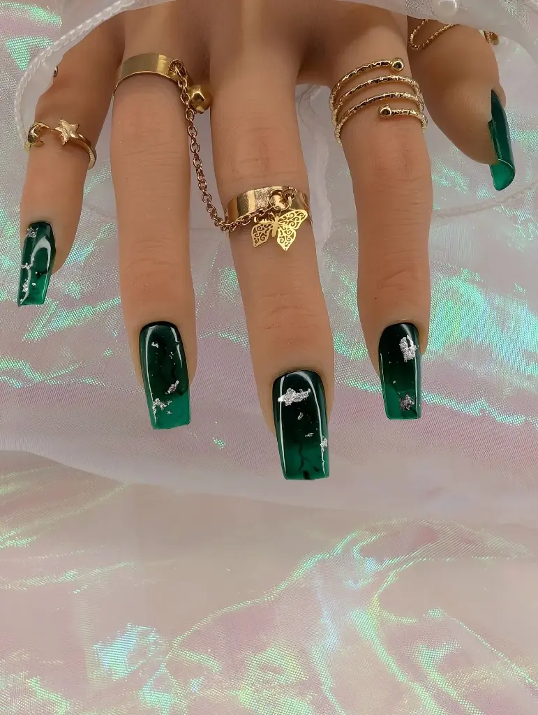 press on nails émeraude