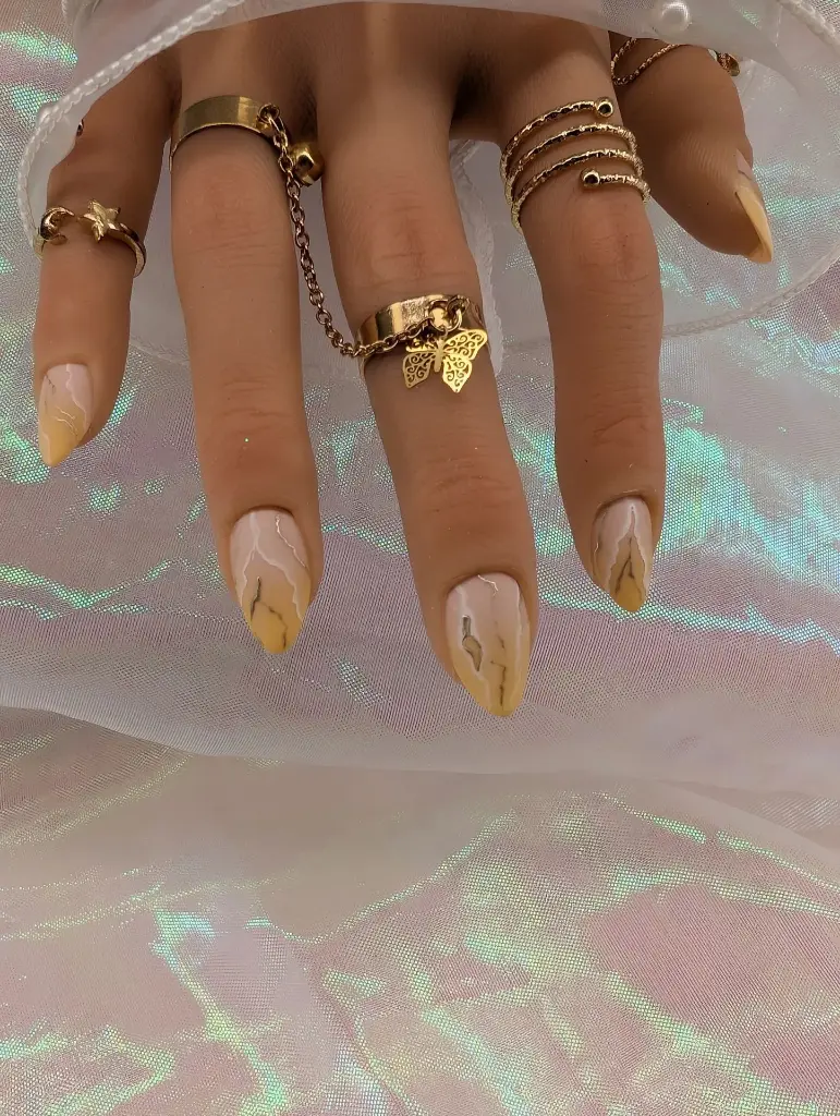 press on nails citrine