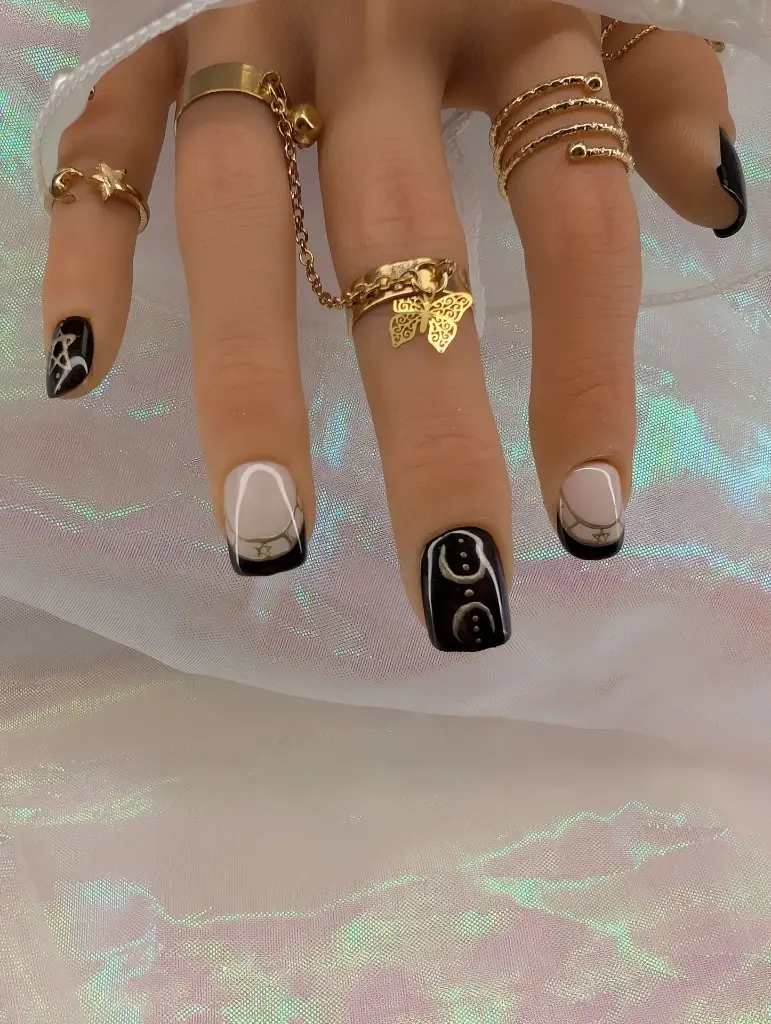 Press on nails rune