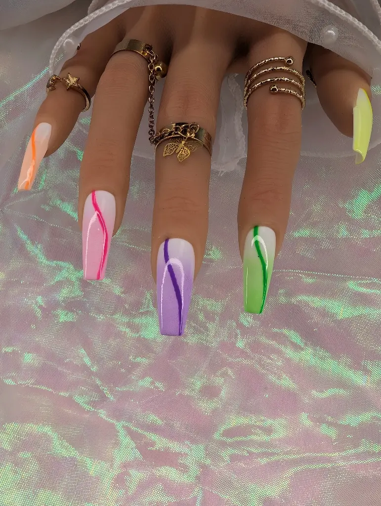 Press on nails cocktail néon