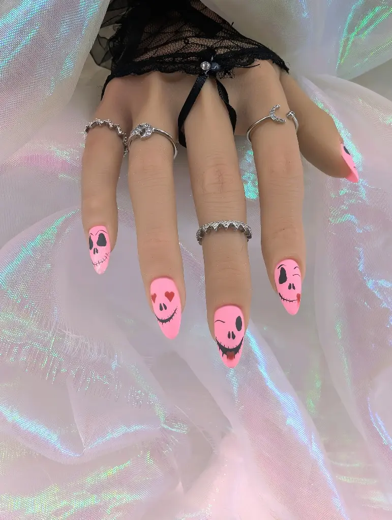 Press on nails pink phatom