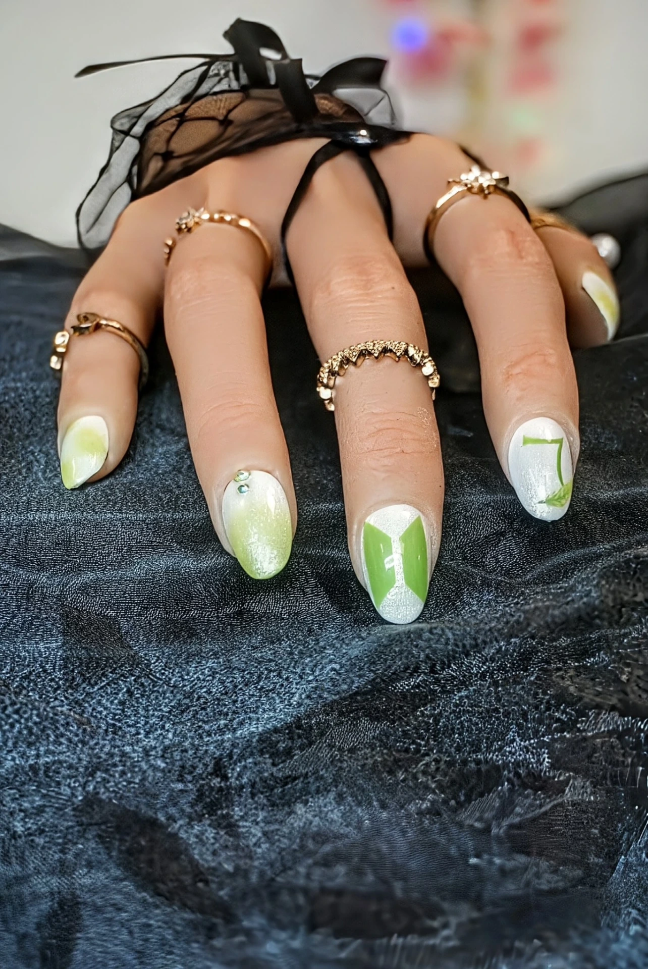 Press on nails idol lime