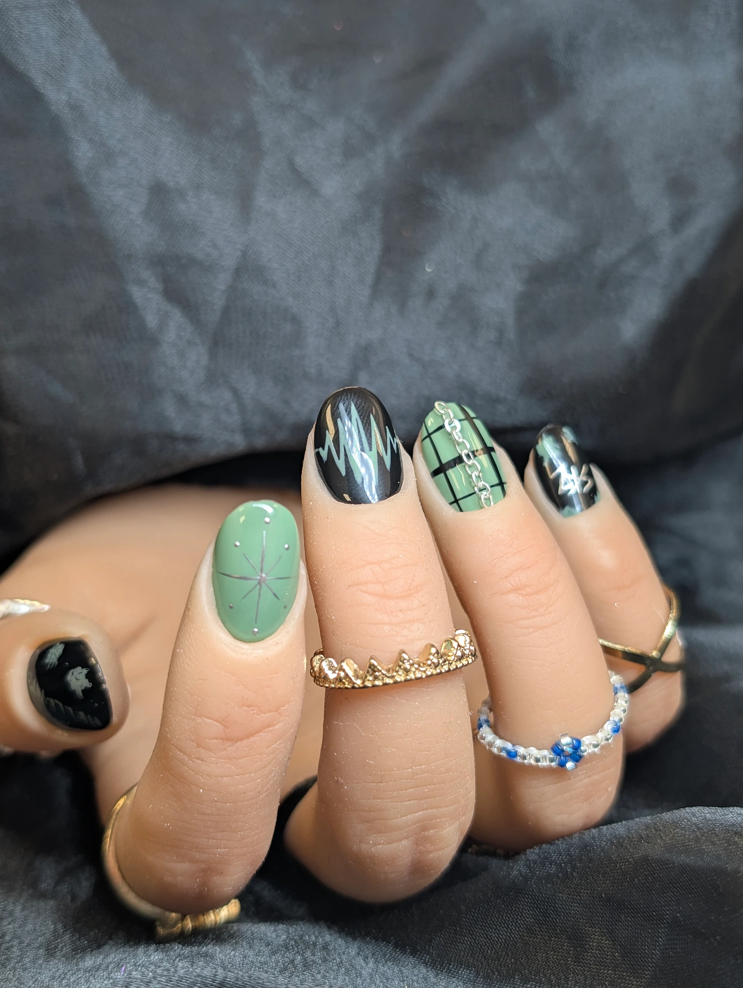 Press on nails emerald rebellion