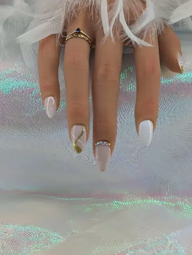 Press on nails Stella