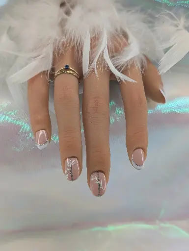 Press on nails lustrous love